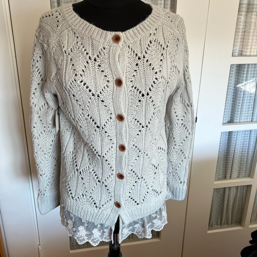 Hinge Sweater - Picture 2 of 8